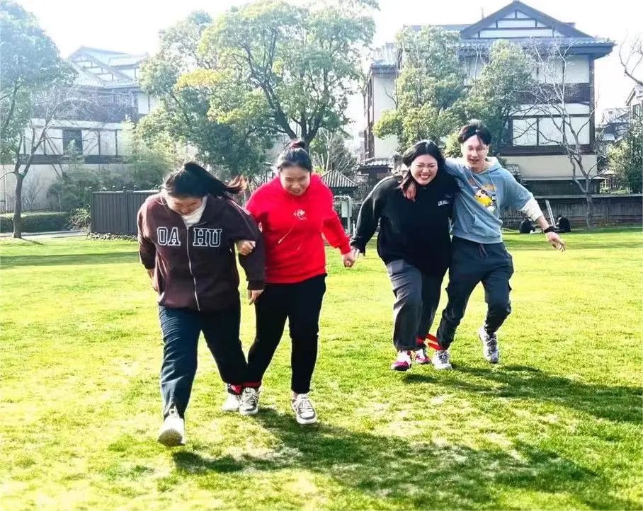 https://gyyey.wxlxjy.com/contents/sitefiles2039/10199337/images/44127656.jpeg