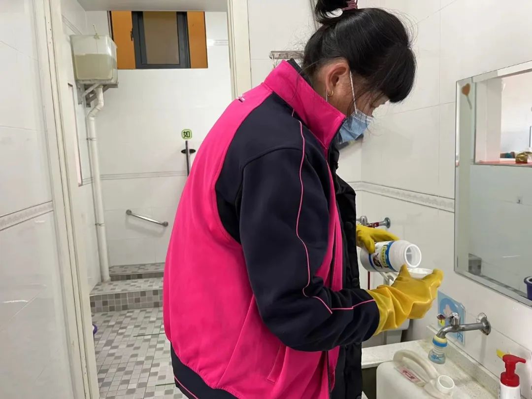 https://gyyey.wxlxjy.com/contents/sitefiles2039/10199337/images/44128089.jpeg