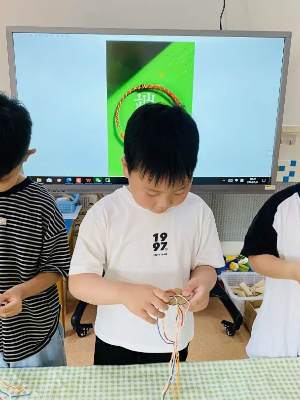 https://gyyey.wxlxjy.com/contents/sitefiles2039/10199337/images/52339691.jpeg